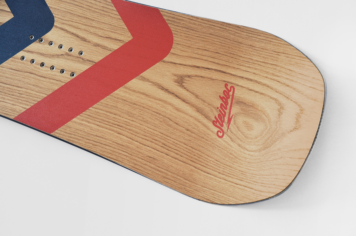 Steinboc-Rocker_Eichenholzfurnier-besiebdruckt